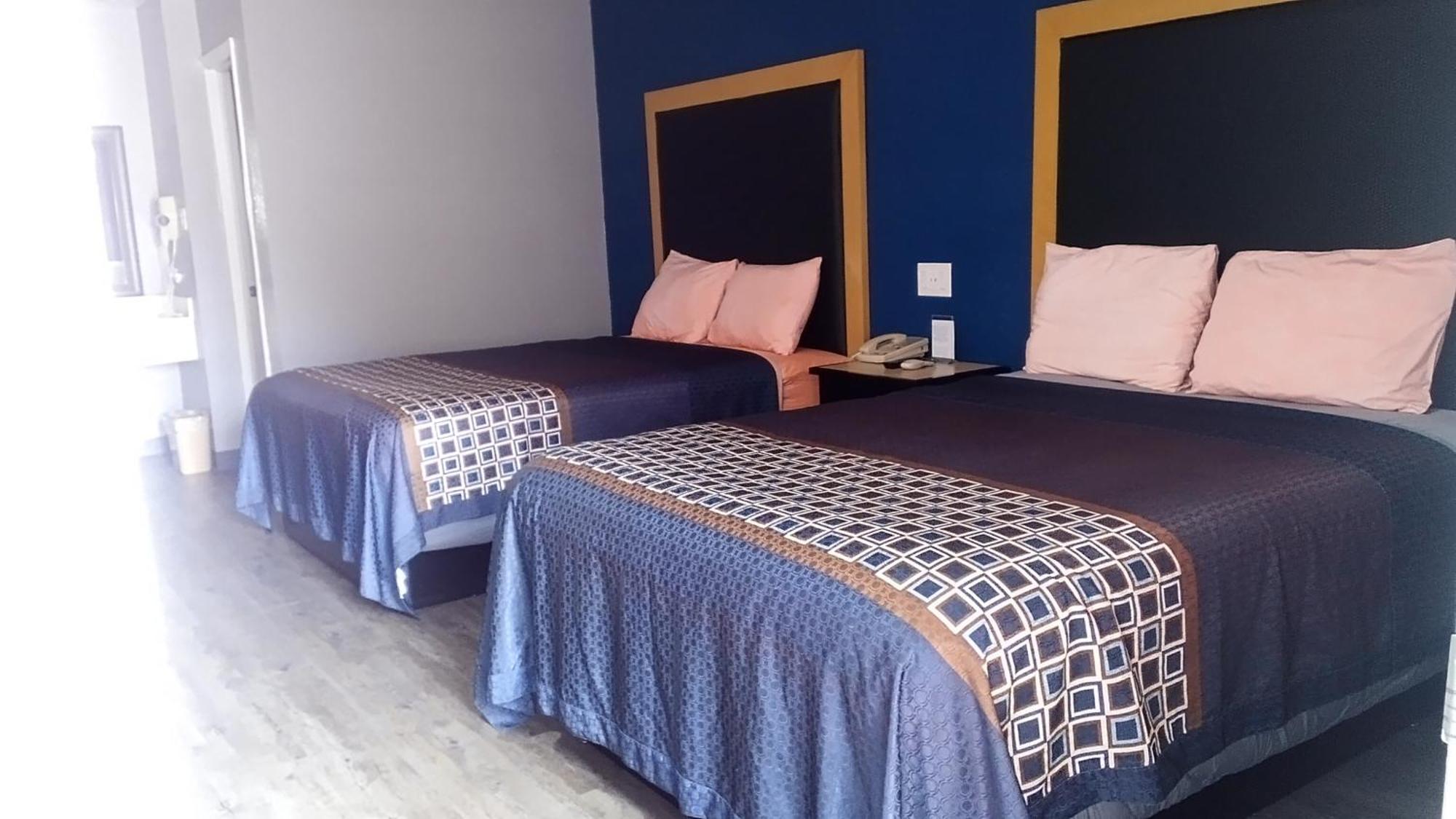 Coachman'S Inn & Suites Waldron Extérieur photo